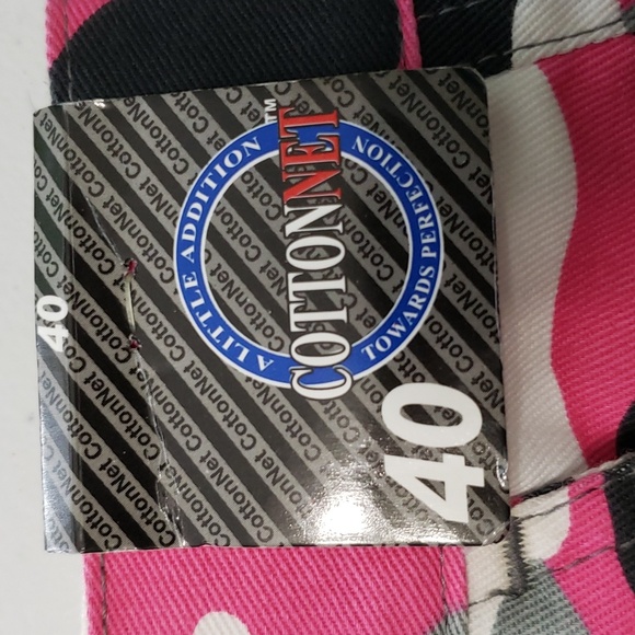 COTTON NET pink camo cargo shorts - Picture 7 of 16